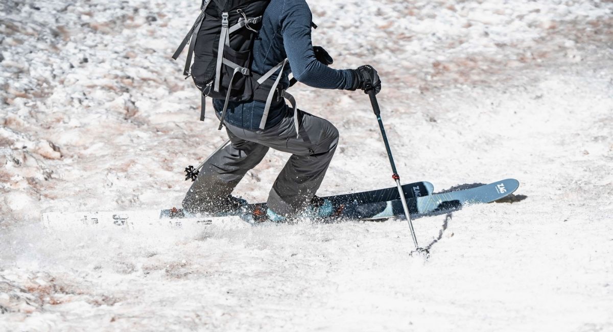 Skiing Explore Meskouk